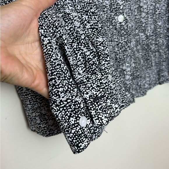 Black and White Button-Up Shirt - Picture 4 of 5